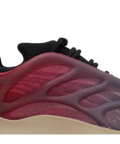 Alternative view of adidas Yeezy 700 V3 'Fade Carbon' GW1814