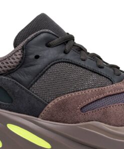 Alternative view of adidas Yeezy Boost 700 Mauve EE9614 Nicesnk