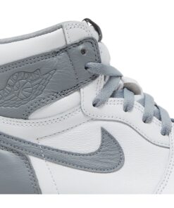 Alternative view of Air Jordan 1 High OG 'Stealth' 555088-037