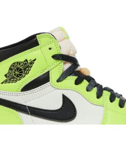 Alternative view of Air Jordan 1 High OG Volt 555088-702 Nicesnk