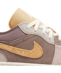 Alternative view of Air Jordan 1 Low SE Craft Taupe Haze DN1635-200 Nicesnk