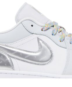 Alternative view of Air Jordan 1 Low SE 'Tear Away Silver' DX6070-101