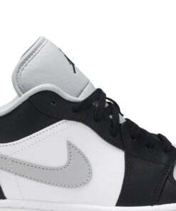 Alternative view of Air Jordan 1 Low 'Smoke Grey' 553558-039