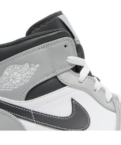Alternative view of Air Jordan 1 Mid 'Light Smoke Grey' 554724-078