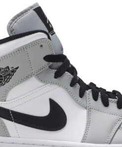 Alternative view of Air Jordan 1 Mid 'Light Smoke Grey' 554724-092
