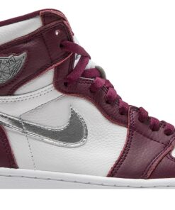Alternative view of Air Jordan 1 Retro High 'Bordeaux' 555088-611