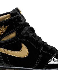 Alternative view of Air Jordan 1 Retro High OG 'Black Metallic Gold' 2020 555088-032