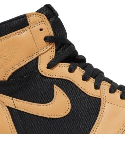 Alternative view of Air Jordan 1 Retro High OG Heirloom 555088-202 Nicesnk