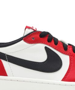Alternative view of Air Jordan 1 Retro Low OG Chicago 705329-600 Nicesnk