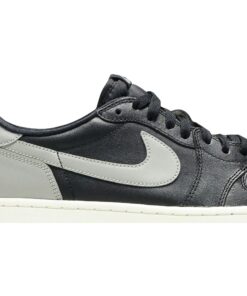Alternative view of Air Jordan 1 Retro Low OG Shadow 705329-003 Nicesnk