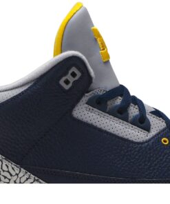 Alternative view of Air Jordan 3 Retro Michigan Wolverines PE AJ3-820064 Nicesnk