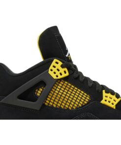 Alternative view of Air Jordan 4 Retro 'Thunder' 2023 DH6927-017