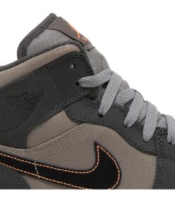 Alternative view of Air Jordan Air 1 Mid SE Night Stadium FQ8338-017 Nicesnk