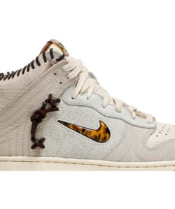 Alternative view of Bodega x Nike Dunk High 'Friends & Family' CZ8125-100