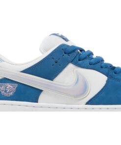 Alternative view of Born x Raised x Nike SB Dunk One Block at a Time FN7819-400 Nicesnk