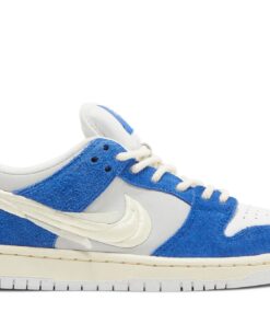Fly Streetwear x Nike SB Dunk Low DQ5130-400