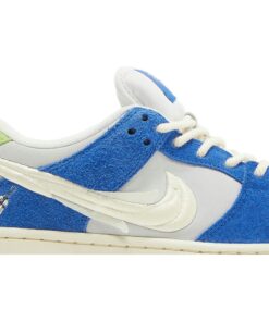 Alternative view of Fly Streetwear x Nike SB Dunk Low DQ5130-400