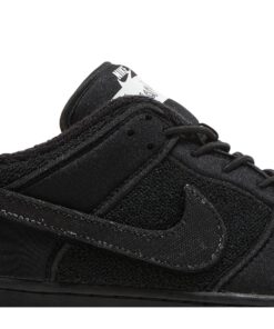 Alternative view of Gnarhunters x Nike SB Dunk Low DH7756-010 Nicesnk