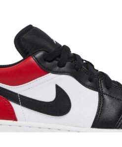Alternative view of (Grade School) Air Jordan 1 Low 'Bred Toe' 553560-612