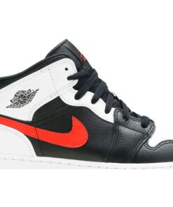 Alternative view of (Grade School) Air Jordan 1 Mid 'Chile Red' 554725-075
