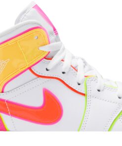 Alternative view of (Grade School) Air Jordan 1 Mid 'Edge Glow' CV4611-100
