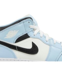 Alternative view of (Grade School) Air Jordan 1 Mid 'Ice Blue' 555112-401