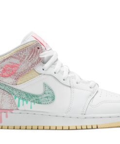 (Grade School) Air Jordan 1 Mid SE 'Ice Cream' DD1666-100