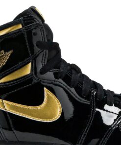 Alternative view of (Grade School) Air Jordan 1 Retro High OG 'Black Metallic Gold' 575441-032
