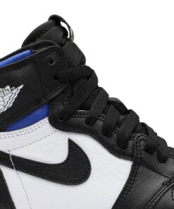 Alternative view of (Grade School) Air Jordan 1 Retro High OG 'Royal Toe' 575441-041