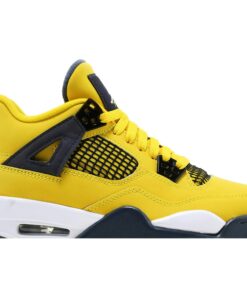 Alternative view of (Grade School) Air Jordan 4 Retro 'Lightning' 2021 408452-700