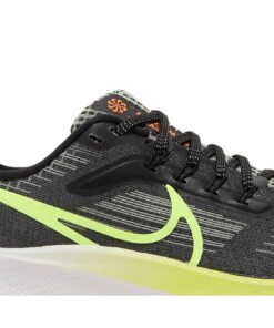 Alternative view of (Grade School) Nike Air Zoom Pegasus 39 'Black Barely Volt' DM4015-002