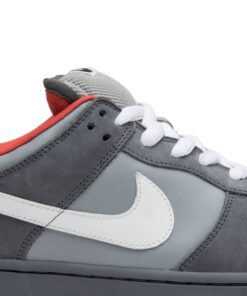 Alternative view of Jeff Staple x Nike SB Dunk Low Pro 'Pigeon' 304292-011