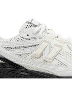 Alternative view of New Balance 1906R Comme des Garcons Homme White M1906RCO Nicesnk
