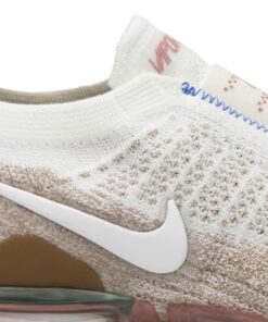 Alternative view of Nike Air VaporMax Moc 2 Sail Wheat AH7006-100