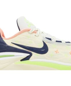 Alternative view of Nike Air Zoom GT Cut 2 Crosshairs FB1961-141 Nicesnk