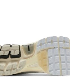 Alternative view of Nike Air Zoom Vomero 5 'Supersonic' FN7649-110