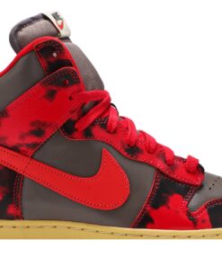 Alternative view of Nike Dunk High 1985 'Red Acid Wash' DD9404-600