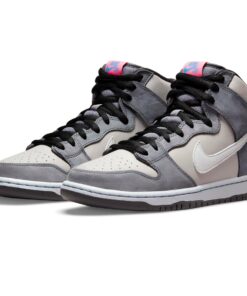 Alternative view of Nike Dunk High Pro SB 'Medium Grey'