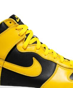 Alternative view of Nike Dunk High SP 'Iowa' 2020 CZ8149-002