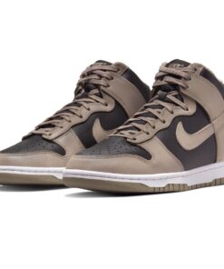Alternative view of Nike Dunk High Wmns 'Moon Fossil'