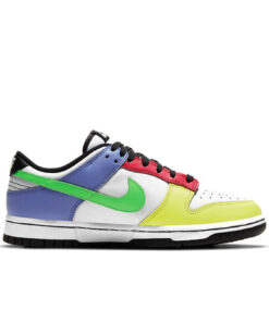 Alternative view of Nike Dunk Low 'Green Strike'