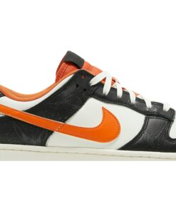 Alternative view of Nike Dunk Low 'Halloween' DD3357-100