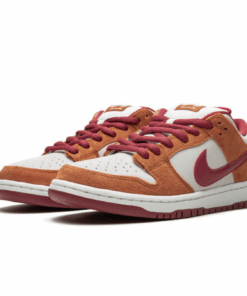 Alternative view of Nike Dunk Low Pro SB 'Dark Russet'