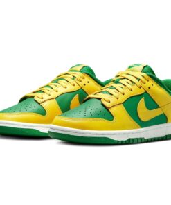 Alternative view of Nike Dunk Low 'Reverse Brazil'