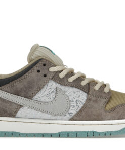 Nike Dunk Low SB 'Big Money' FZ3129-200