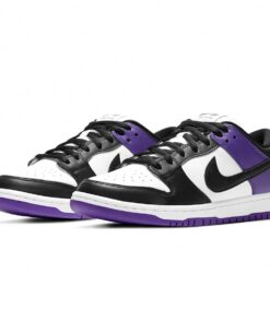 Alternative view of Nike Dunk Low SB 'Court Purple'