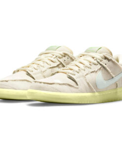 Alternative view of Nike Dunk Low SB 'Mummy'