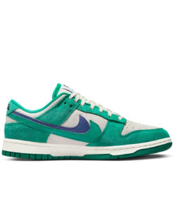 Alternative view of Nike Dunk Low SE 'Sail Neptune Green'