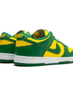 Alternative view of Nike Dunk Low SP 'Brazil' 2020