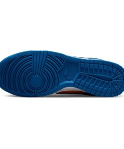Alternative view of Nike Dunk Low 'UCLA'